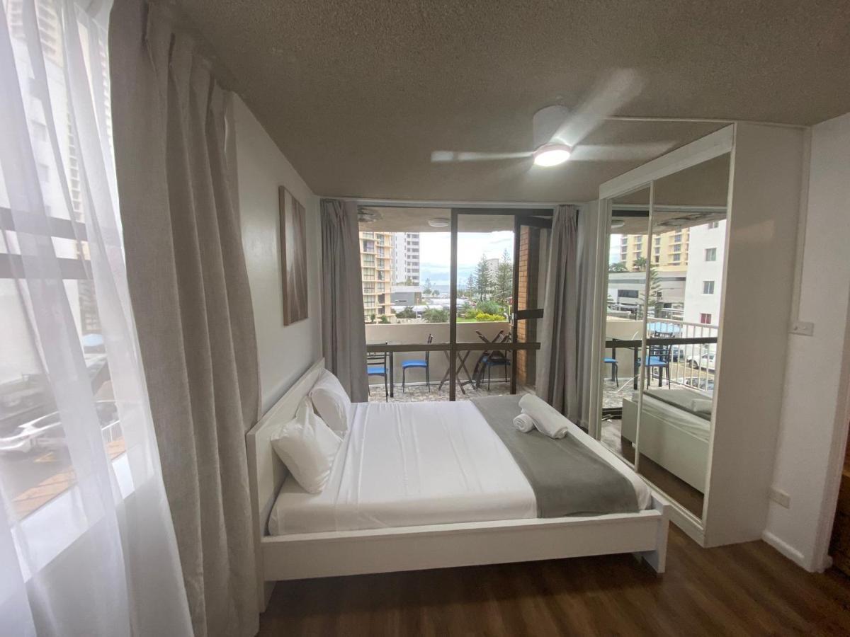 Surfers Holiday Apartments 黄金海岸 外观 照片